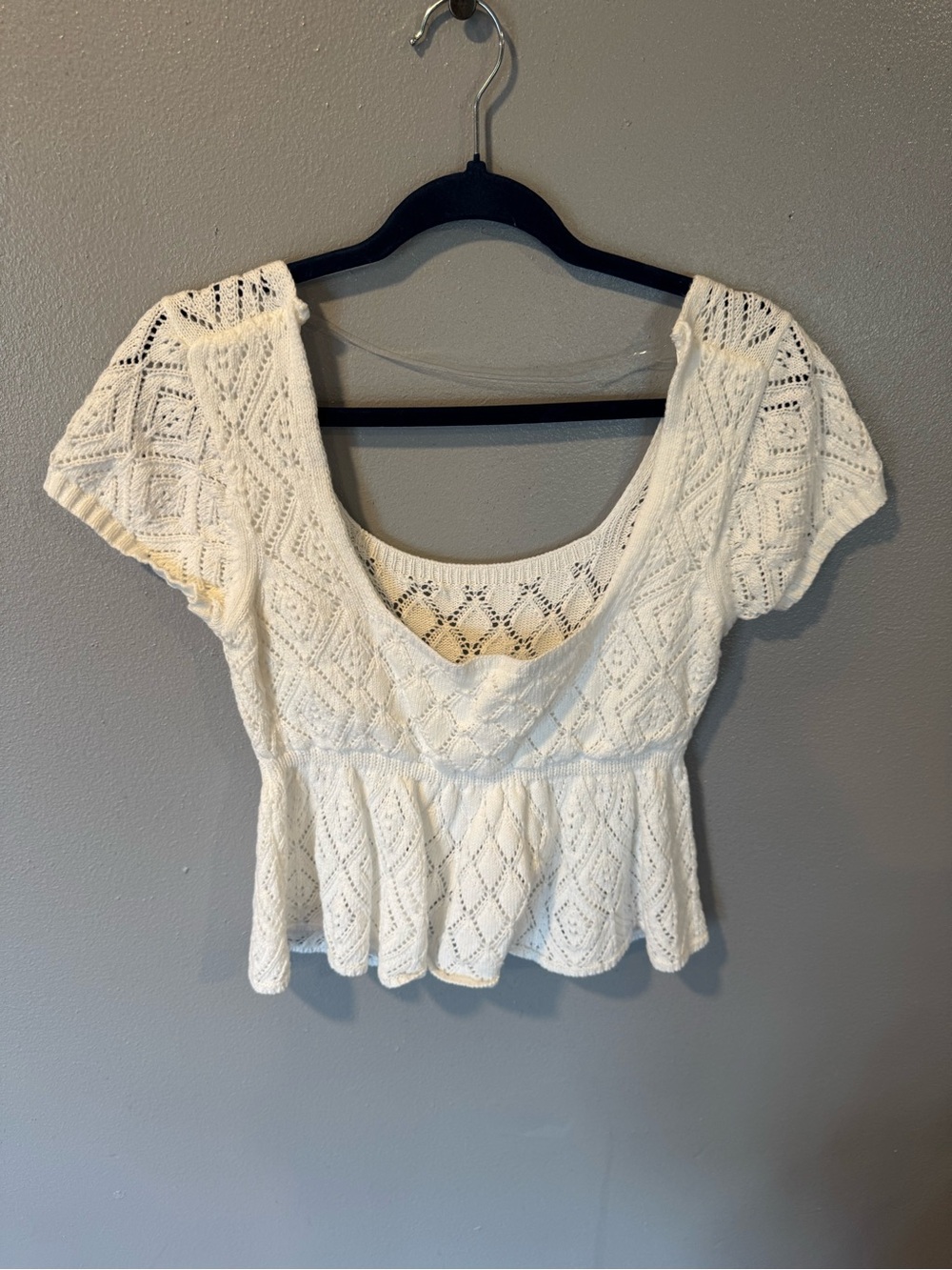 Women’s White Knit Peplum Short Sleeve Top